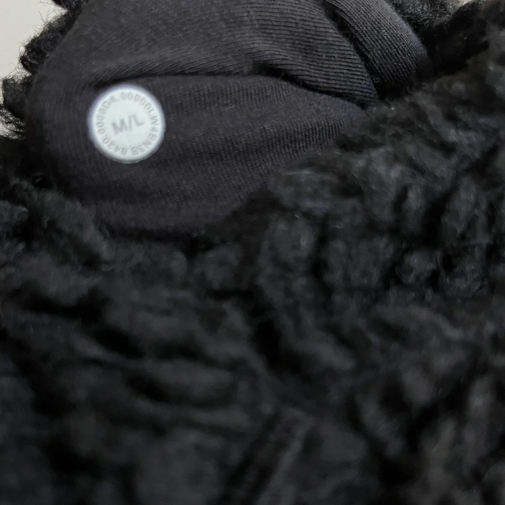 EUC Lululemon Scuba Oversized Sherpa 1/2 Zip// Black / M/L - Picture 4 of 5